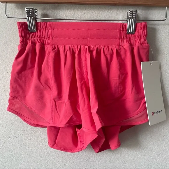 NWT Lululemon Hotty Hot Low-Rise Lined Short Glaze Pink Size
